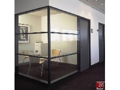 Application effect of fireproof glass partition in fire